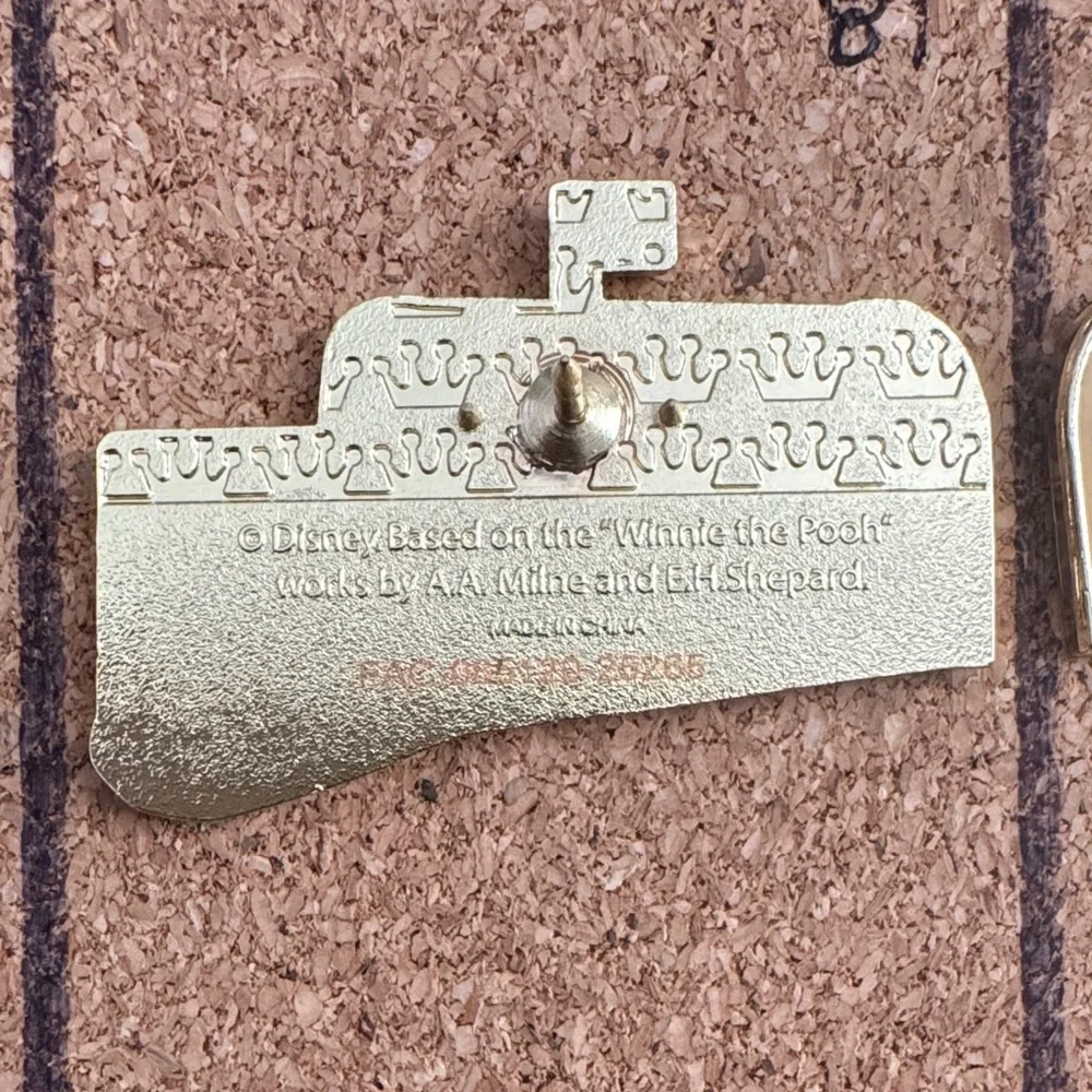 Disney Loungefly Eeyore mailbox - Picture 2 of 2